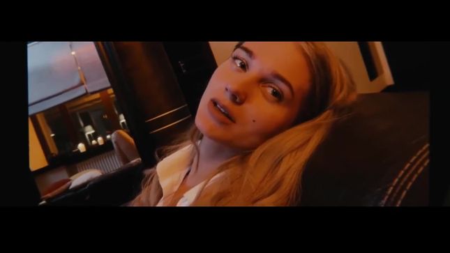 Порно видео Кристина Асмус голышом снимается с фильме и занимается сексом